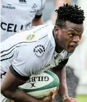  ?? Picture: GALLO IMAGES/STEVE HAAG ?? ALL IN: Sharks loose forward Phepsi Buthelezi, ahead of their Friday clash, says the Griquas are a team with loads of potential and his side are not taking them lightly.