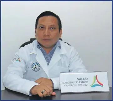  ??  ?? Cirujano dentista Audomaro Chan Maas, del programa estatal de salud bucal