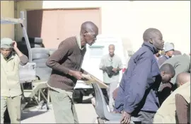  ?? Photo: Emmency Nuukala ?? Battling Covid-19… Inmates at Windhoek Correction­al Facility.