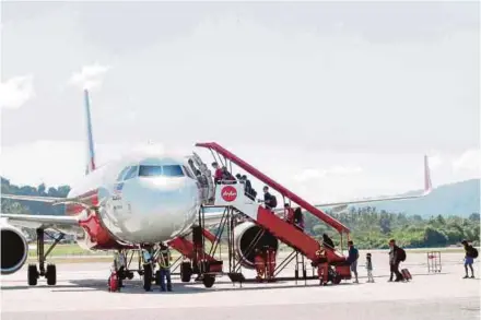  ??  ?? AirAsia Bhd is likely to report better profit on higher passenger traffic in the second quarter despite rising jet fuel cost, say analysts.