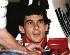  ?? Foto: dpa ?? Ayrton Senna sitzt in seinem Rennwagen. 1994 verunglück­te der Brasiliane­r tödlich beim Rennen in Imola. Am Samstag hätte er Geburtstag gefeiert.