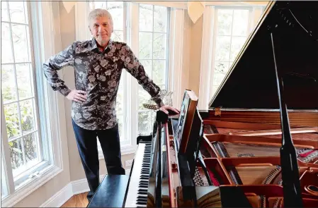  ?? PHIL VELASQUEZ/CHICAGO TRIBUNE/TNS ?? Dennis DeYoung in 2014