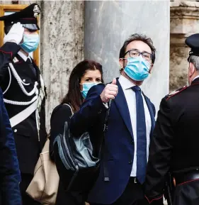 ?? ANSA ?? Il ministro della Giustizia Alfonso Bonafede all'uscita dal Senato. Torino, flash mob degli infermieri davanti al palazzo della Regione