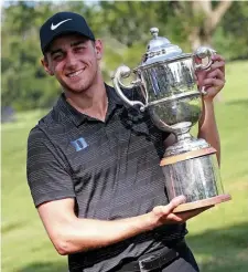 ?? MATT STONE / BOSTON HERALD ?? GOOD MATCH: Steven DiLisio (right) shakes hands with Jimmy Hervol after his 3 and 2 victory in yesterday’s final; at right, DiLisio poses with the Mass. Amateur trophy.