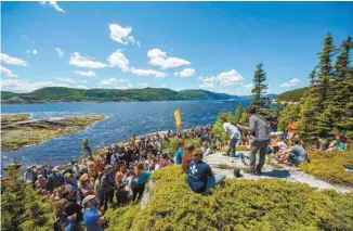  ?? MARC LOISELLE ?? Le Festival de la chanson propose chaque année un spectacle en plein air à la Pointe-de-l’Islet, un endroit situé à l’embouchure du fjord du Saguenay.