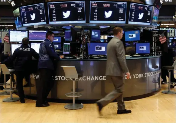  ?? BRENDAN MCDERMID/REUTERS FILE PHOTO ?? Twitter’s faltering recent results and the failure to find a buyout offer have caused its stock share price to fall 10 per cent this week.