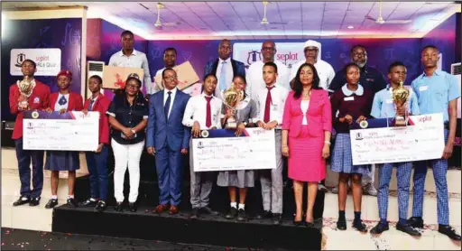  ??  ?? Winners of this year’s SEPLAT PEARLs Quiz Competitio­n, with some representa­tives of the company and others at the award ceremony... recently
