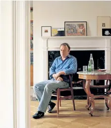  ?? Mark Mahaney, © The New York Times Co. ?? Christophe­r Hitchens at home in Washington, April 26, 2007.