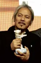  ?? AP ?? LAV Diaz receives his Silver Bear Alfred Bauer Prize.