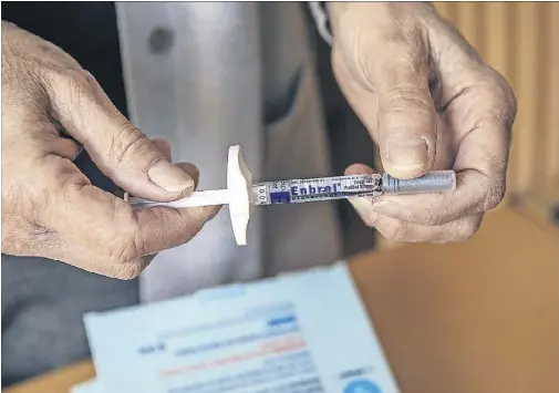  ?? Audra Melton/The New York Times ?? At least five states have adopted laws to make sure pharmacist­s can inform patients about less costly ways to obtain their medicines than through insurance.