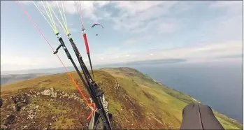  ??  ?? Flying on the ridge above Laggan.