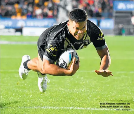  ?? Photo / Photosport ?? Esan Marsters scored for the Kiwis at Mt Smart last night.