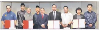  ?? ?? Jeffrey (fifth left) witnessing the signing of MoU between KTYS, JANS and PBA Resources Sdn Bhd.