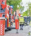  ?? FOTO: AH ?? Feuerwehre­insatz am Sonntag im Langenarge­ner Wohnvierte­l „Gräbenen“.