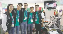  ??  ?? El equipo mexicano obtuvo el lugar 12 en la competenci­a global del Mundial de Robótica First Global Challenge 2018 de la Ciudad de México.