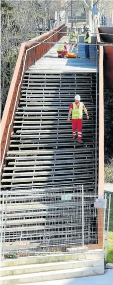  ?? Foto: Javier Bergasa ?? Trabajos de desmontaje en marzo de 2019.