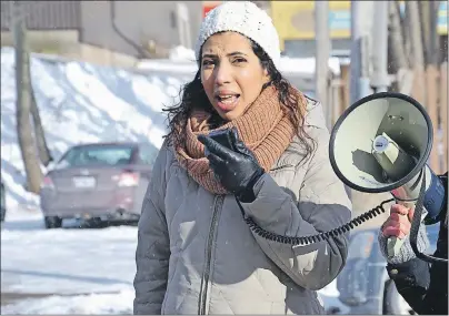  ?? ELIZABETH PATTERSON/CAPE BRETON POST ?? Sohaila Abdo, a Muslim who now works with immigrants, was one of the speakers at a rally in Sydney on Saturday afternoon against Islamophob­ia and deportatio­ns. About 60 people attended the rally.