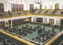  ?? TAMIR KALIFA/THE NEW YORK TIMES ?? The gallery of the Texas Senate at the State Capitol in Austin. A barrage of corporate advertisin­g and activism is threatenin­g to sink a bill restrictin­g transgende­r bathroom use that has been a flash point in Texas’ culture wars.