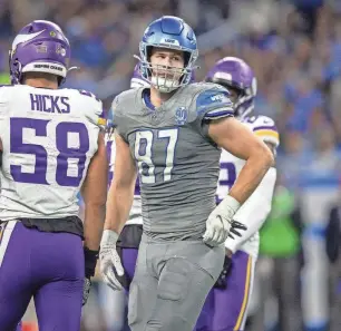  ?? DAVID RODRIGUEZ MUNOZ/DETROIT FREE PRESS ?? Lions rookie tight end Sam LaPorta suffered a bone bruise in his left knee during last week’s win against the Vikings.