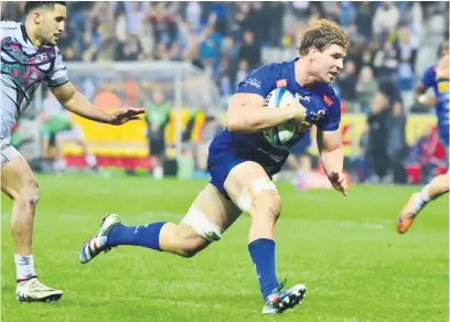  ?? Picture: Gallo Images ?? STANDOUT PLAYER. Stormers No 8 Evan Roos had a great game despite their loss to Ospreys in their United Rugby Championsh­ip match at Cape Town Stadium on Saturday.