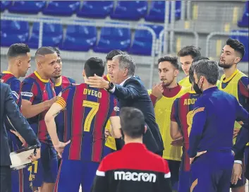  ?? FOTO: P. MORATA ?? Andreu Plaza volverá a sentarse en el banquillo tras cumplir sanción en los dos partidos contra Palma