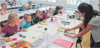  ?? FOTO: SURU ?? Basteln, malen, kleben: In den Workshops der Kinderuni lernen und staunen junge Studenten.