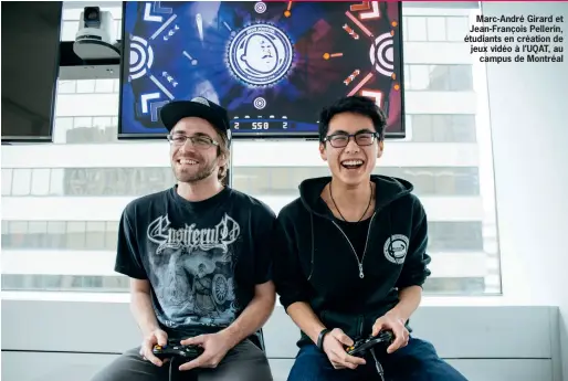  ??  ?? Marc-André Girard et Jean-François Pellerin, étudiants en création de jeux vidéo à l’UQAT, au campus de Montréal