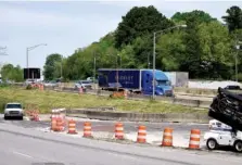  ?? STAFF PHOTO BY ROBIN RUDD ?? This temporary ramp, in the foreground, will allow southhboun­d traffic on Interstate 24 to re-enter the highway from South Terrace.