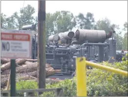  ?? STAFF PHOTO BY PAUL LAGASSE ?? Natural gas venting equipment was installed at the Dominion Energy Cove Point LLC property on Barrys Hill Road over the weekend to conduct a purge of the pipeline that serves the Cove Point terminal in Calvert County.