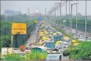  ?? SONU MEHTA/HT PHOTO ?? Traffic at Raj Ram Kohli Flyover on Tuesday. n