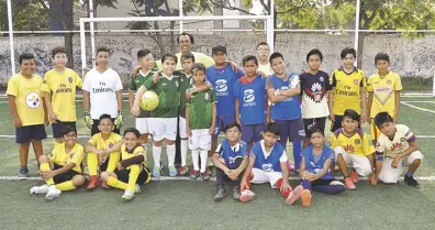  ??  ?? Ligue, organizada por Martín Ramírez, que se juega en la Unidad Deportiva de la colonia Jacarandas.