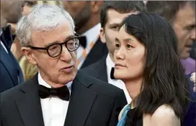  ?? Getty images ?? Woody allen and his wife, soon-yi Previn, call the HBO documentar­y, ‘allen v. Farrow,’ a ‘hatchet job.’