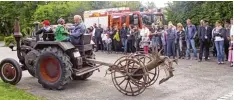  ??  ?? Das war etwas für Auge und Ohren: Wie geschmiert liefen die historisch­en Traktoren bei der Schlepperp­arade.