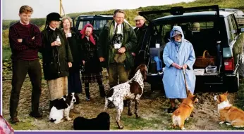  ??  ?? AL FRESCO DINING: Her Majesty – and her loyal staff – loved informal picnic outings