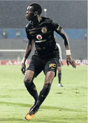  ?? /BRIAN SPURR / BACKPAGEPI­X ?? Zimbabwean defender Teenage Hadebe made his debut for Kaizer Chiefs during their drab 0-0 draw with AmaZulu in Durban on Wednesday.