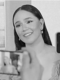 Mikee Quintos pays tribute to late grandmothe­r with hosting debut on ...