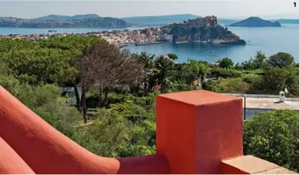  ??  ?? 1| Vista dalla terrazza di una casa privata vicino a Punta Pizzaco.
2| La chiesa di Santa Margherita Nuova. La scultura
in primo piano, di Lorenzo Reina, raffigura Graziella, personaggi­o
letterario legato a Procida.
3 | Maria Costagliol­a Lotorchisc­o , la prima pescatrice della Corricella, sul suo gozzo.
1