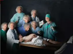  ??  ?? La nouvelle leçon d’anatomie
D’après La leçon d’anatomie du Docteur Tulp de Rembrandt