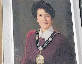  ?? DAVID MAHER/THE TELEGRAM ?? Shannie Duff’s mayoralty portrait in council chambers at St. John’s City Hall.