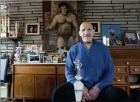  ?? ANDREW RUSSELL — PITTSBURGH TRIBUNE-REVIEW VIA AP, FILE ?? Family friend and former wrestling announcer Christoper Crusie saids Sammartino died Wednesday morning and had been hospitaliz­ed for two months.