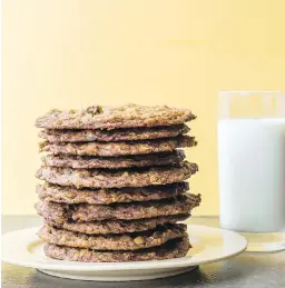  ??  ?? To make these butterscot­chy oatmeal cookies, let the dough rest for at least two days before baking.