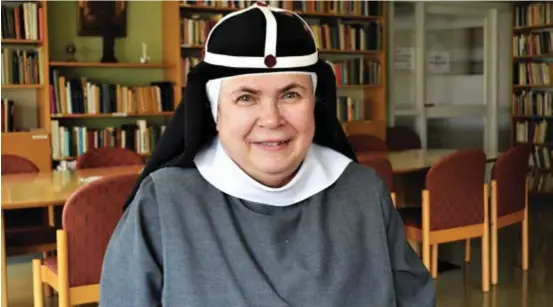  ??  ?? KLOSTERKAL­L. Syster Ida fick sin första ingivelse att bli nunnan under en operaföres­tällning. I dag är Birgittasy­strarnas kloster i Djursholm hennes hem.