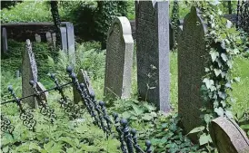  ?? FOTO PROFIMEDIA ?? Židovský hřbitov je přístupný, prohlídky s průvodcem zajistí TIC Zadní synagoga