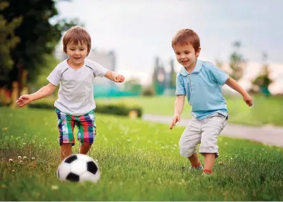  ?? FOTO ?? La actividad física en los menores no debe ser olvidada. Es necesario ejercitars­e para evitar la obesidad, así como una alimentaci­ón balanceada.