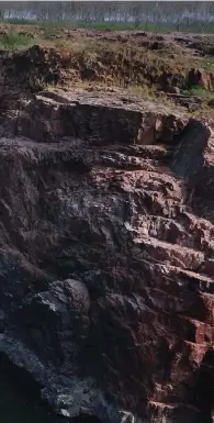  ??  ?? (Left) The Ken river in Madhya Pradesh, where you can see several types of rocks in one place. The white-grey rock in the foreground is a cooked calcium-rich rock which is about 120 million years old. It lies over a layer of slaty shale, which is about...