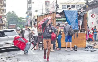  ??  ?? Los piqueteros levantaron campamento tras la ratificaci­ón del Senado de su versión del proyecto.