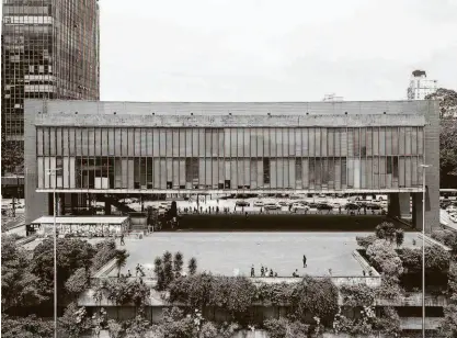  ?? Gabriel Cabral/folhapress ?? Vista do Masp, na avenida Paulista (região central da capital); museu foi fundado em 1947, com sede na rua 7 de Abril, e prédio atual foi inaugurado em 1968; análise da estrutura foi financiada por fundação