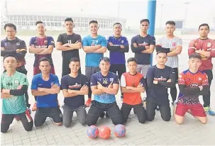  ??  ?? BERSEDIA: Skuad lelaki bola baling Sarawak sudah bersedia memberi cabaran pada SUKMA XIX di Perak September depan.