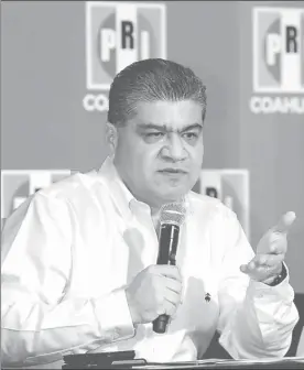  ??  ?? El priísta Miguel Ángel Riquelme hizo en Coahuila un llamado de unidad a los candidatos de otros partidos ■ Foto Cuartoscur­o