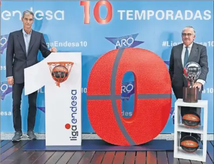  ??  ?? Antonio Martín, presidente de la ACB, y José Bogas, consejero delegado de Endesa, que patrocina a la Liga por décimo curso.